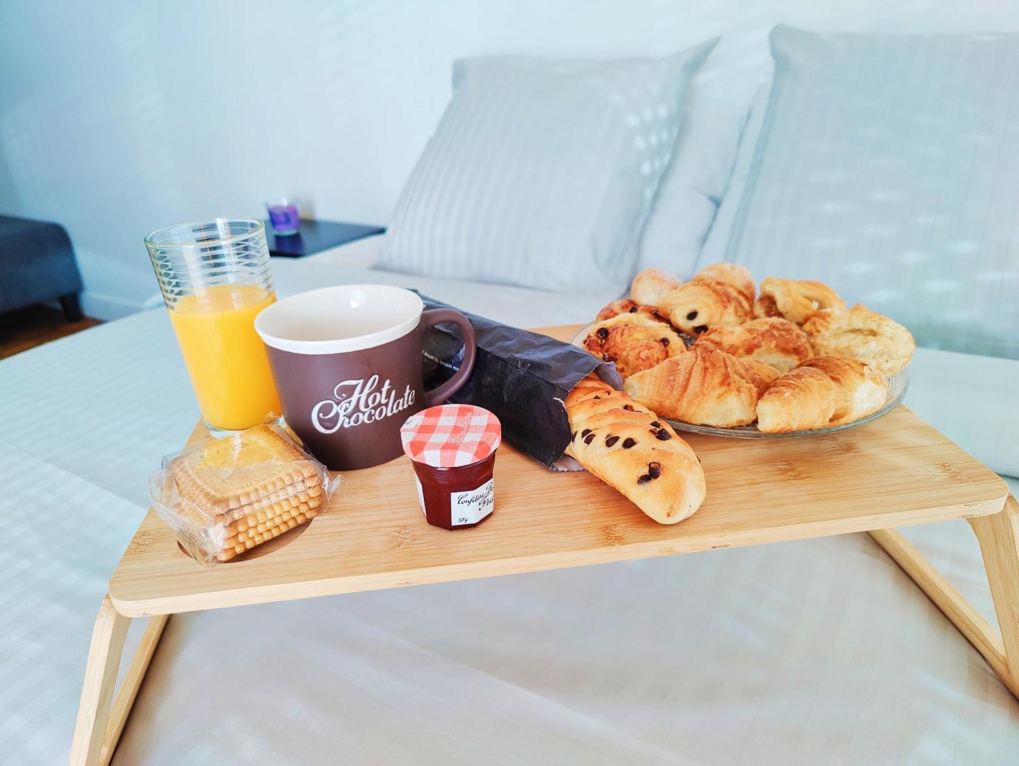 Metro A 2 Minutes Paris Centre Le Marais Apartment โรแมงวิลล์ ภายนอก รูปภาพ
