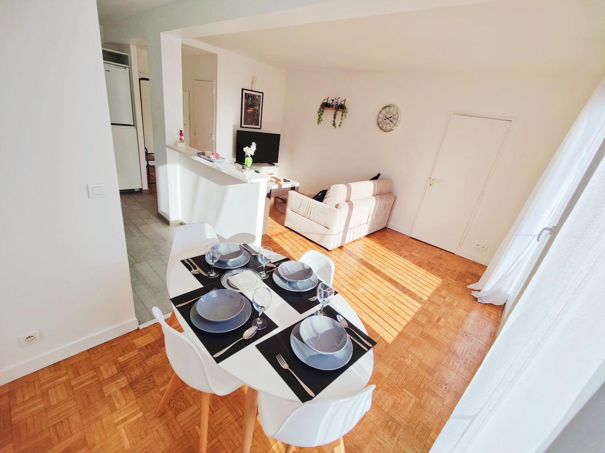 Metro A 2 Minutes Paris Centre Le Marais Apartment โรแมงวิลล์ ภายนอก รูปภาพ