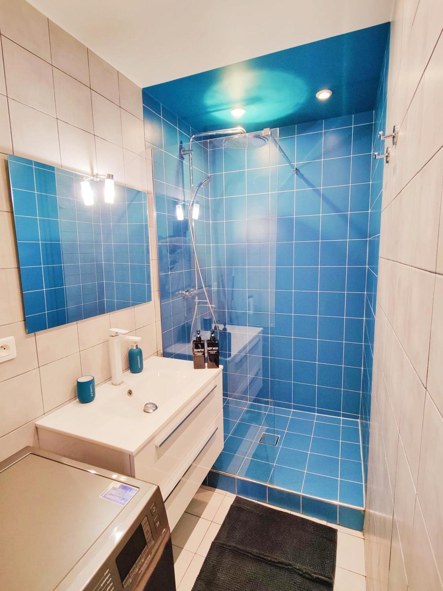 Metro A 2 Minutes Paris Centre Le Marais Apartment โรแมงวิลล์ ภายนอก รูปภาพ