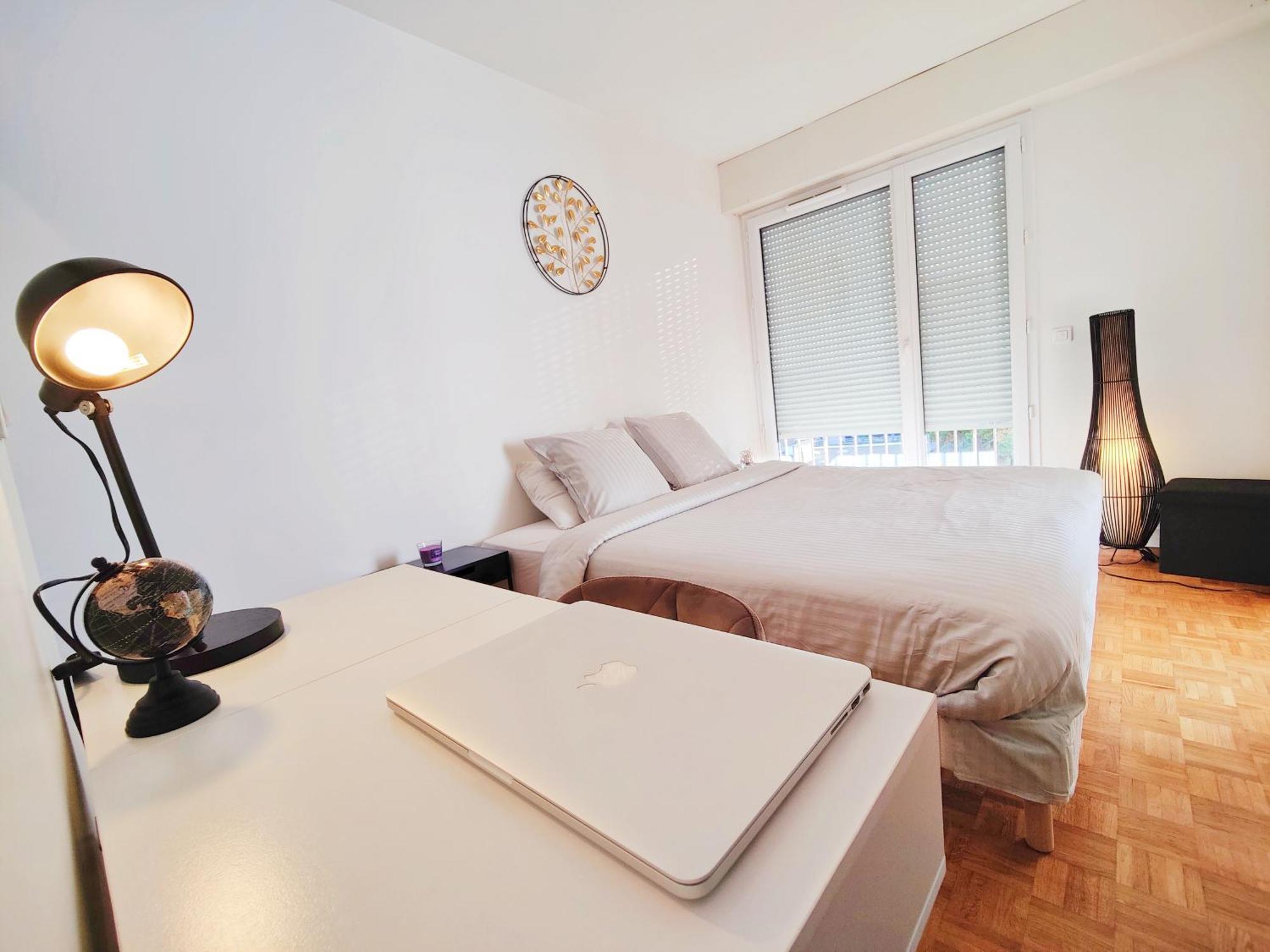 Metro A 2 Minutes Paris Centre Le Marais Apartment โรแมงวิลล์ ภายนอก รูปภาพ