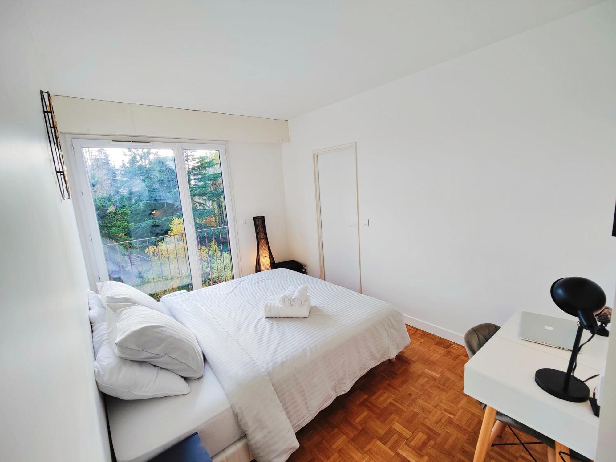 Metro A 2 Minutes Paris Centre Le Marais Apartment โรแมงวิลล์ ภายนอก รูปภาพ